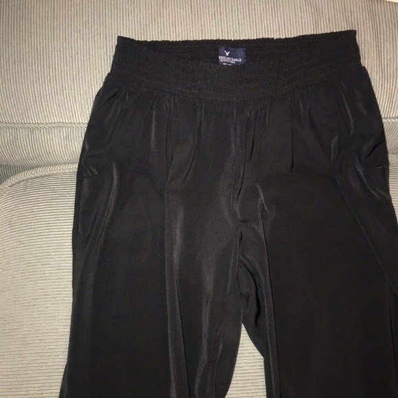 AEO Cropped Soft Pant - Jogger style black - Picture 2 of 7